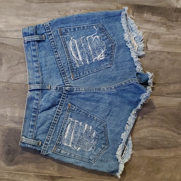 NWOT sz S Jean Shorts - Picture 5 of 7